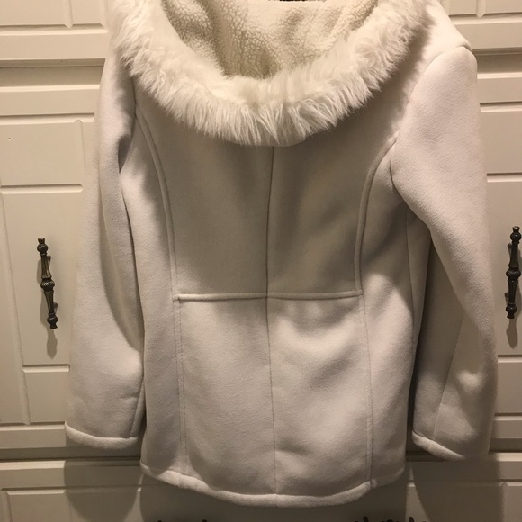White warm coat - Picture 3 of 4